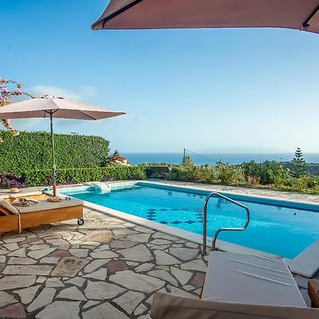 Villa Trapezaki Garden *