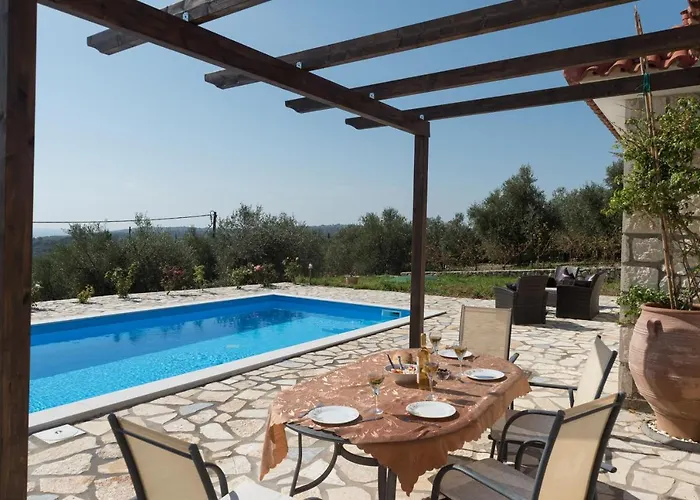 Trapezaki Garden * Mousata