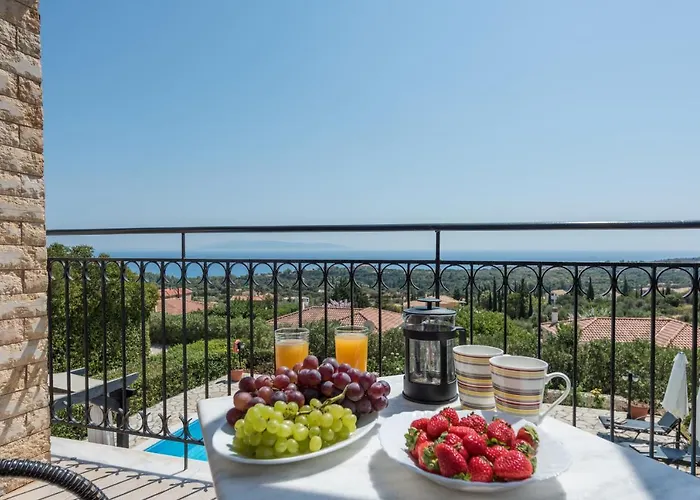 Villa Trapezaki Garden *