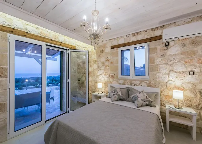 Trapezaki Garden Villa *