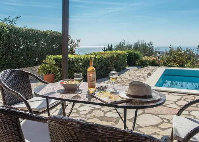 Trapezaki Garden Villa *