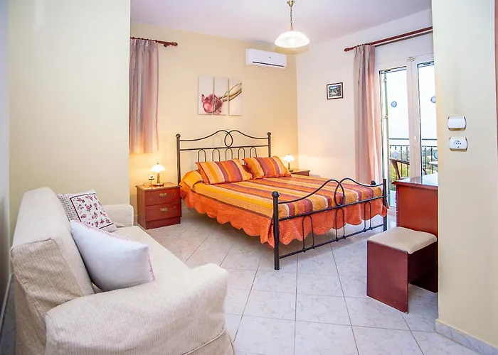 Villa Trapezaki Garden