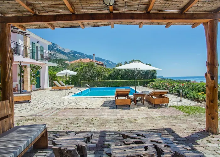 Trapezaki Garden Mousata