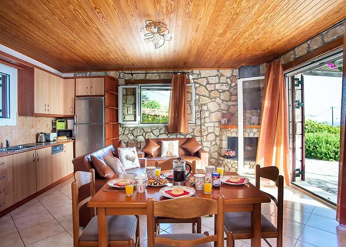 Villa Trapezaki Garden