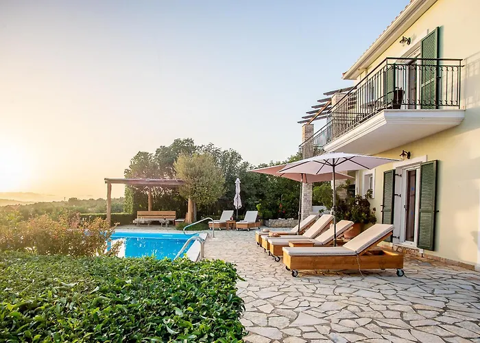 Villa Trapezaki Garden *