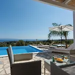 Trapezaki Garden Villa *