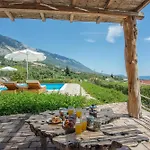 Villa Trapezaki Garden *