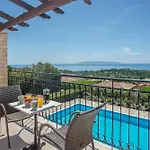 Trapezaki Garden Villa *