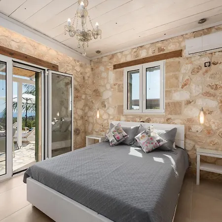 Trapezaki Garden * Μουσάτα