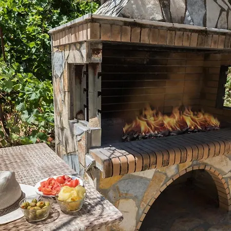 Βίλα Trapezaki Garden