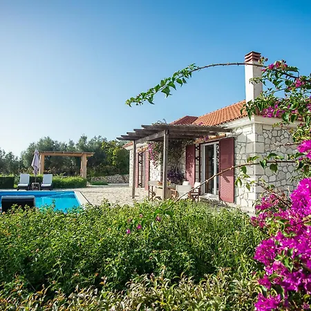 Trapezaki Garden Μουσάτα