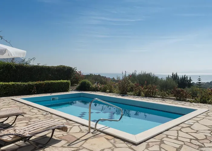 Trapezaki Garden Villa Mousata