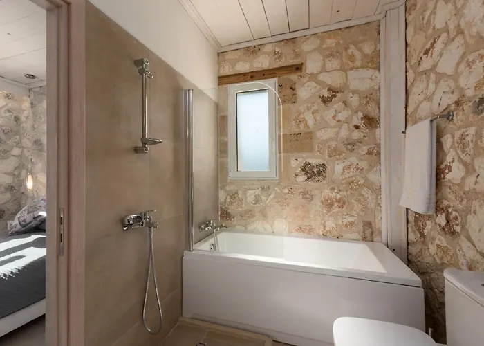 Villa Trapezaki Garden *