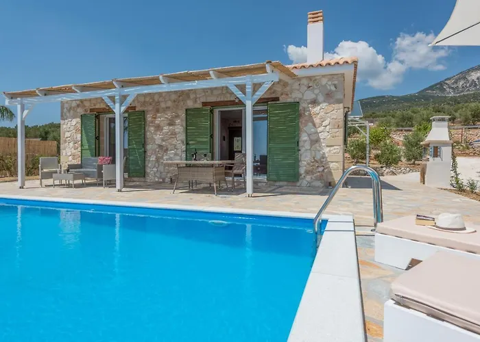 Trapezaki Garden Villa *