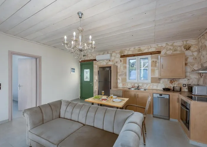 Trapezaki Garden Villa