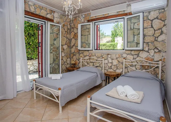 Villa Trapezaki Garden