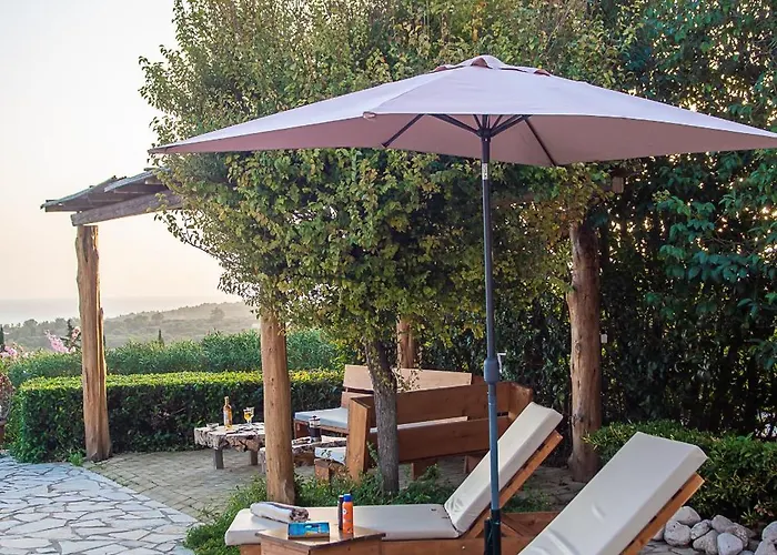 Trapezaki Garden Villa