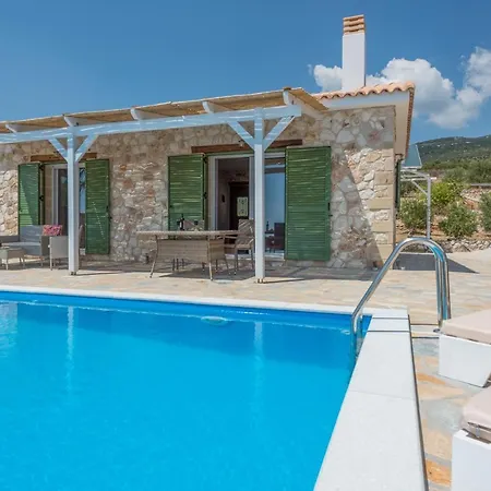 Trapezaki Garden וילה *