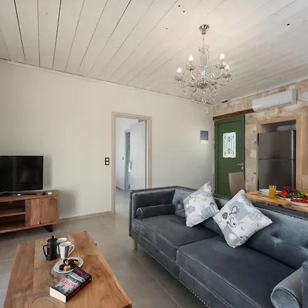 Trapezaki Garden Mousata