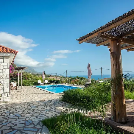 וילה Trapezaki Garden